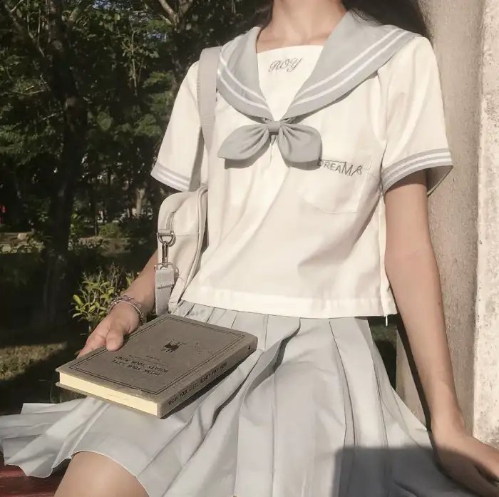 红色八爪女